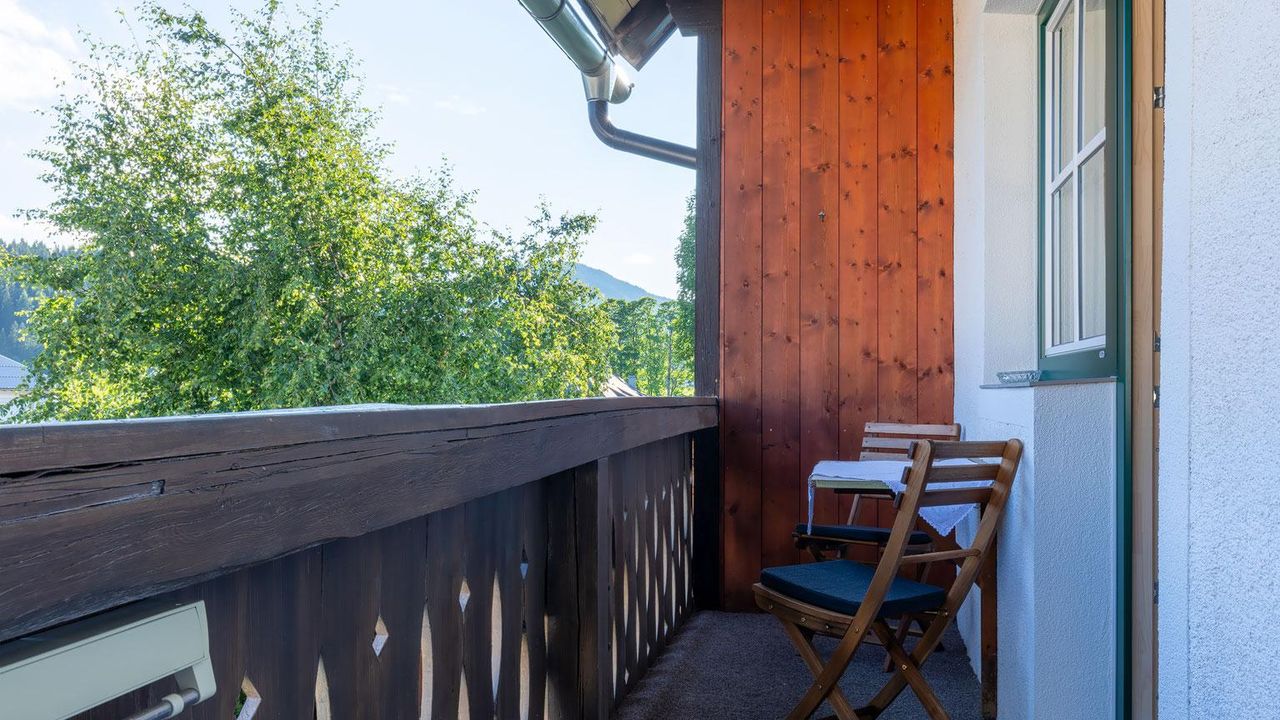 App Enzian Balkon Richtung Süden App Enzian Balkon Richtung Süden